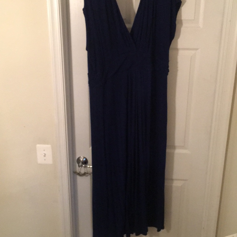 Flattering Navy blue maxi dress